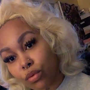 Meet your Posher, Lynette